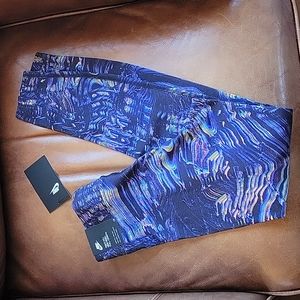 Nike tight fit/high rise legging